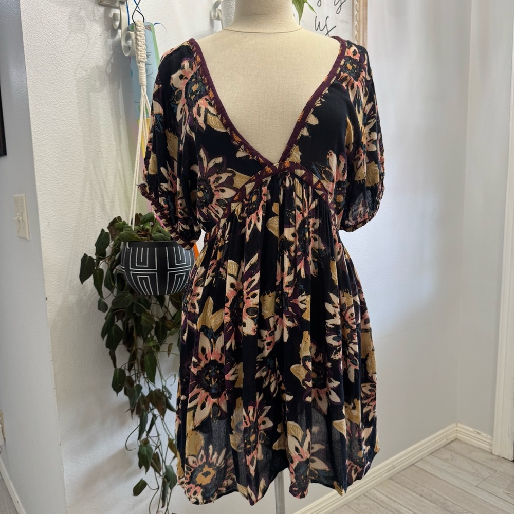 Free People On The Edge‎ Floral  Backless Romper